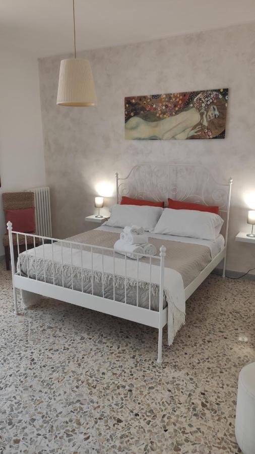 Blu House Apartment Monopoli Exterior foto